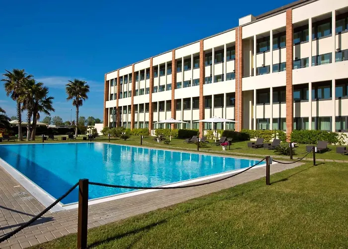 Mercure Leonardo Da Vinci Rome AirportAirport Hotel